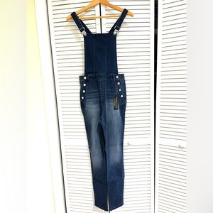 Women Overall size 30
New with tags. 

Paid $119.00 
Too big on me.